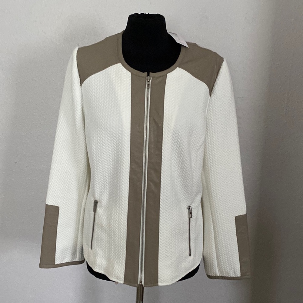 NWT Chicos Knit Quilted Jacket